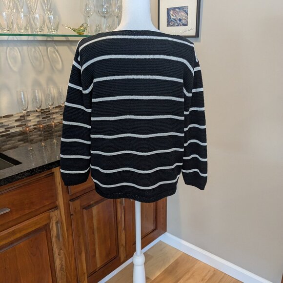 Classic Liz Claiborne Medium B&W Striped Cotton Knit Pullover Sweater V-Neck 3/4 - Picture 5 of 5